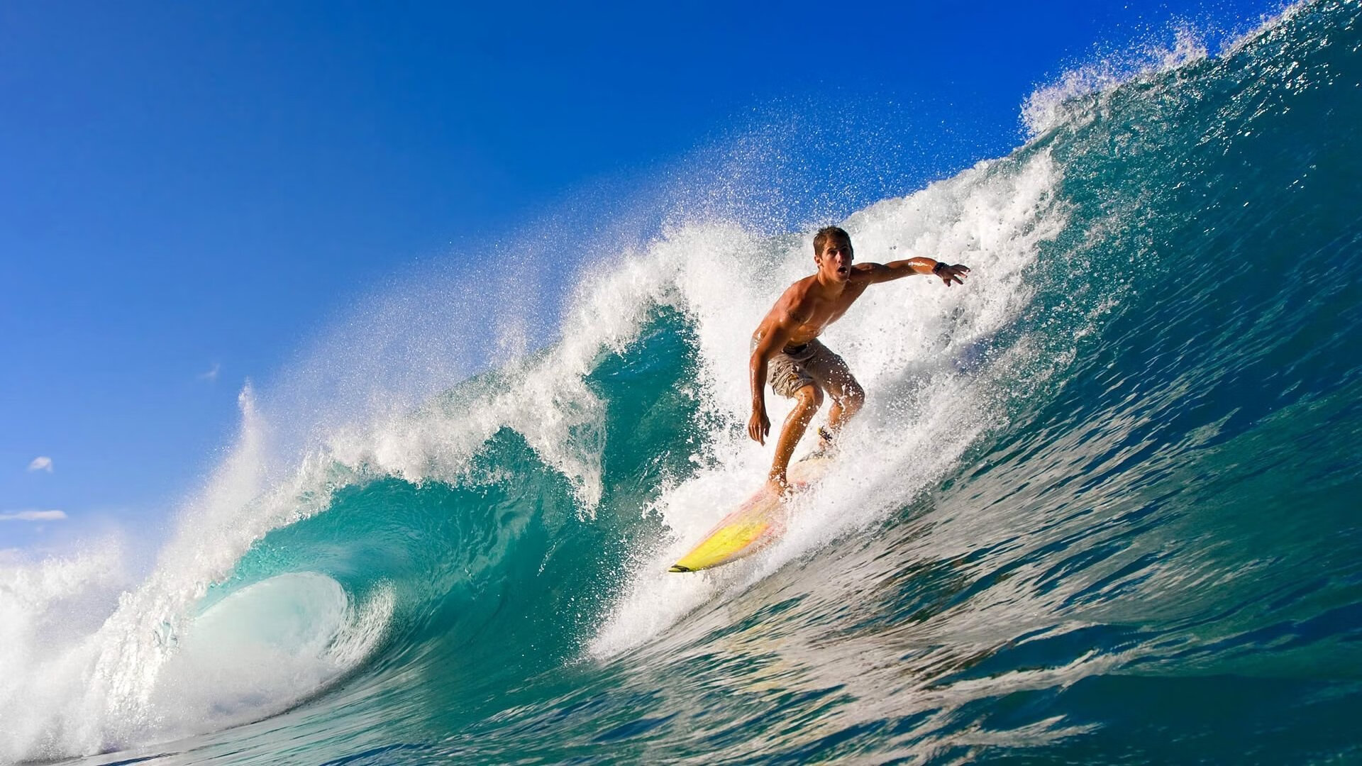 世界杯期间本土志愿者外语水平大涨 成为城市新名片